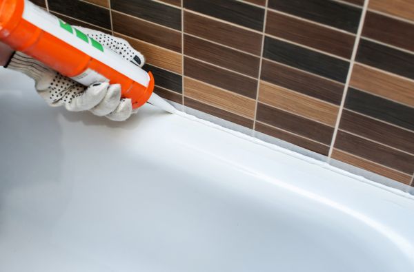 Bathtub Sealing in Strongsville